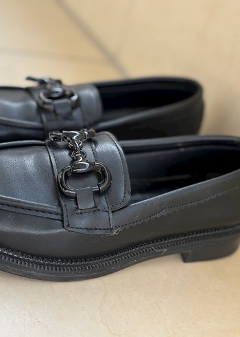 Siyah Deri Tokalı Kadın Loafer - Görsel 2