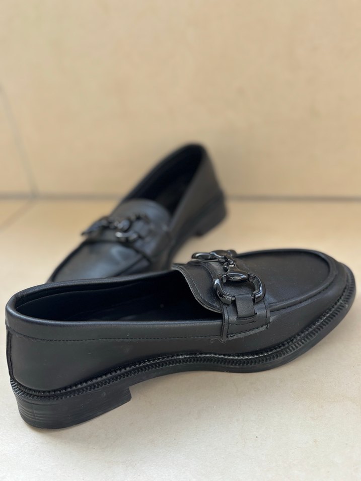 Siyah Deri Tokalı Kadın Loafer - Görsel 3