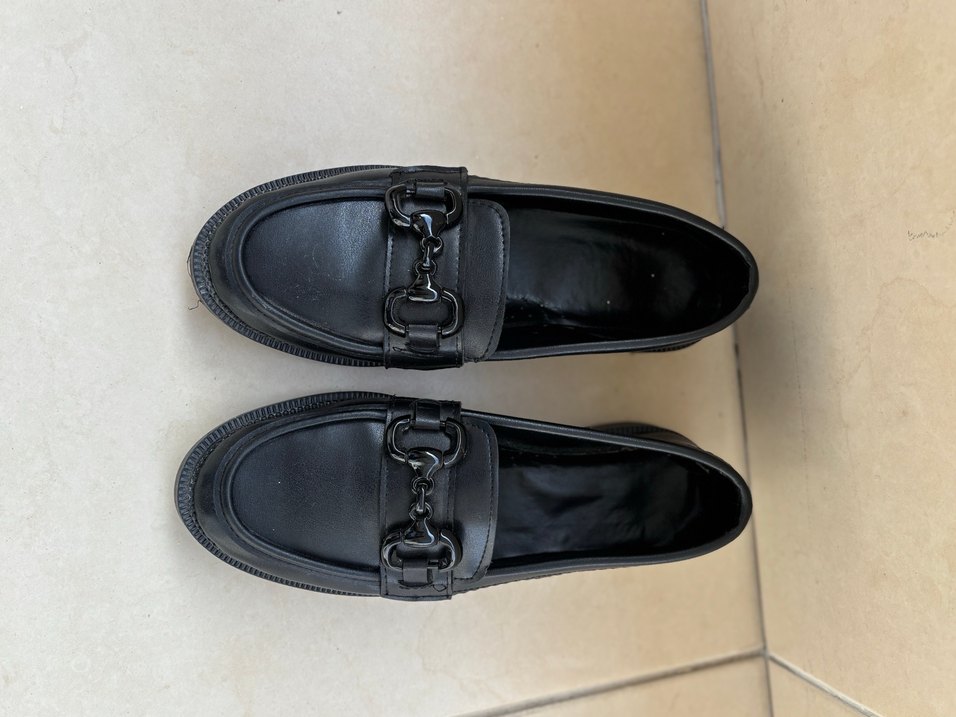 Siyah Deri Tokalı Kadın Loafer - Görsel 4