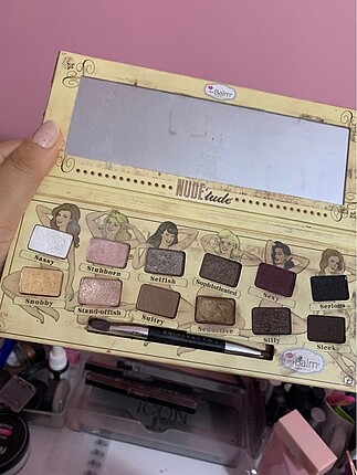 The balm nude dude far paleti
