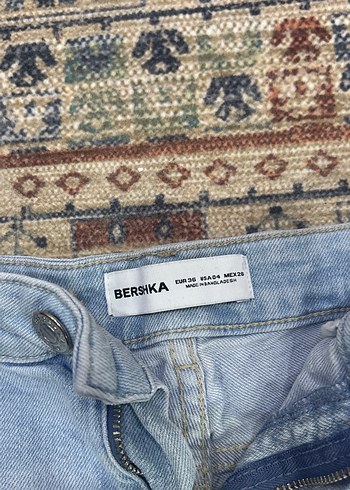 Bohem Tarzında Bağcıklı Mini Denim Şort - Görsel 3