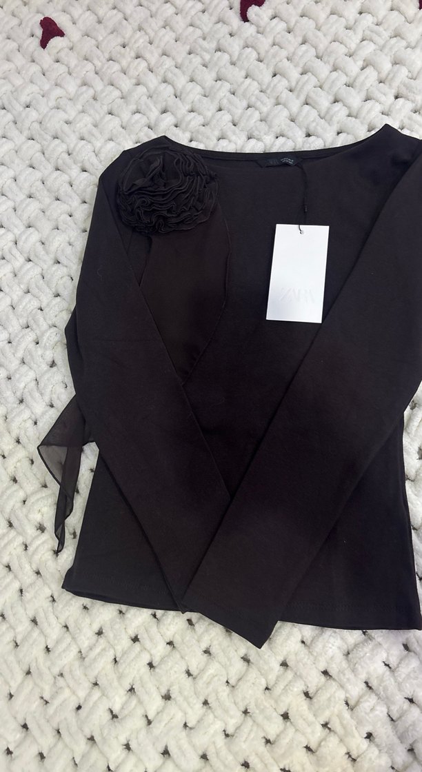 Siyah Uzun Kollu Fırfırlı Kadın Bluz - Görsel 2