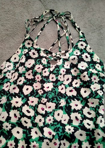 Çiçek Desenli V Yakalı Askılı elbise - Görsel 2