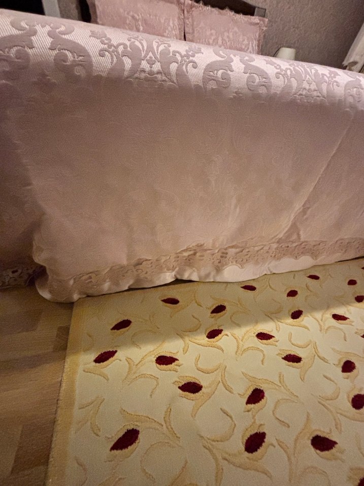 Pembe Nakışlı Yatak Örtüsü Takımı - Görsel 4