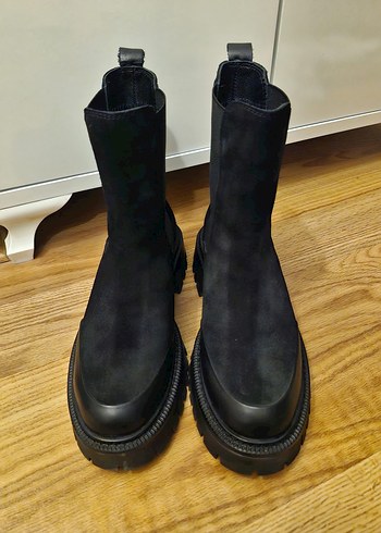 Siyah Süet Kadın Bot - Tokalı, Kalın Topuklu - Görsel 4