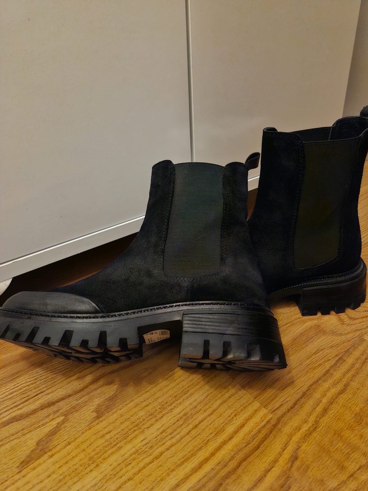 Siyah Süet Kadın Bot - Tokalı, Kalın Topuklu - Görsel 3