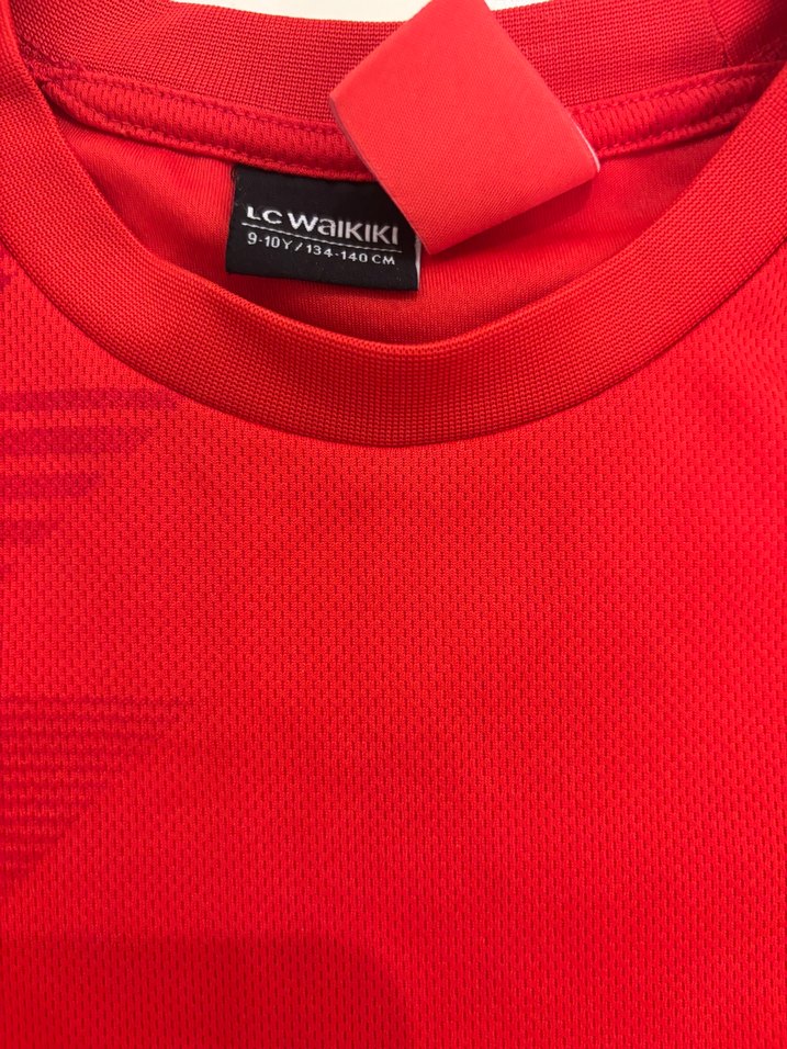 LCW Kırmızı Liverpool Baskılı Kısa Kollu Tişört - Görsel 2