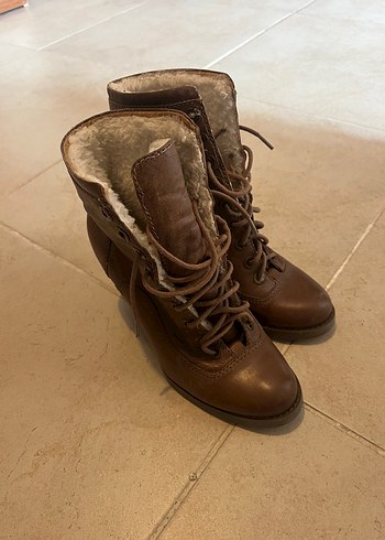 Nine West ürünü