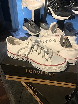 Kadın Converse