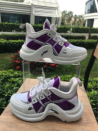 Louis Vuitton Kadın Sneaker