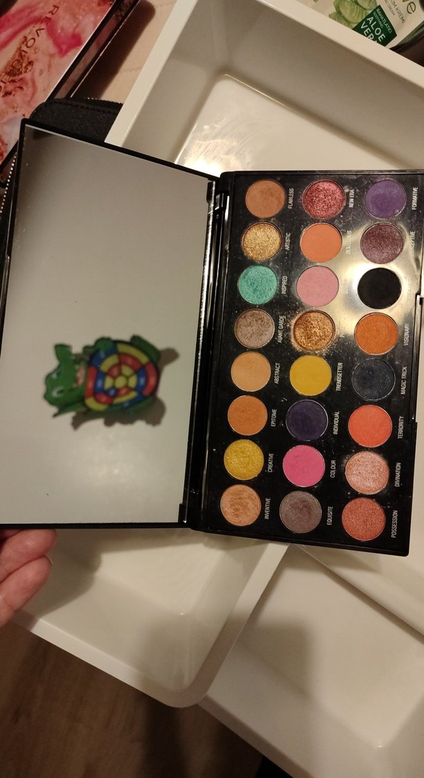 Çok Renkli Koyu Göz Farı Paleti - Görsel 2