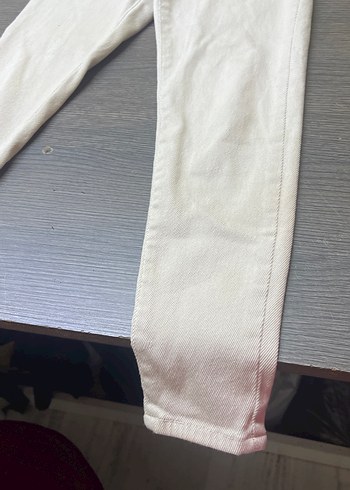 Kadın Beyaz Pamuklu Normal Kesim Jean - Görsel 2