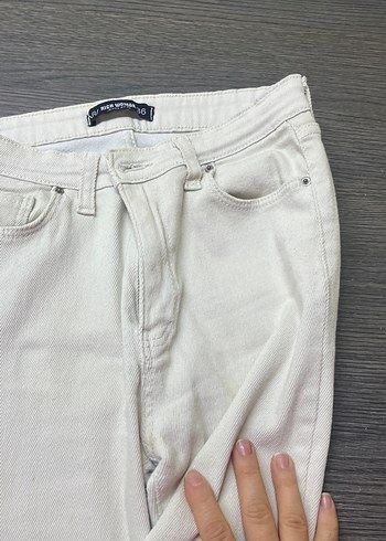 Kadın Beyaz Pamuklu Normal Kesim Jean - Görsel 3