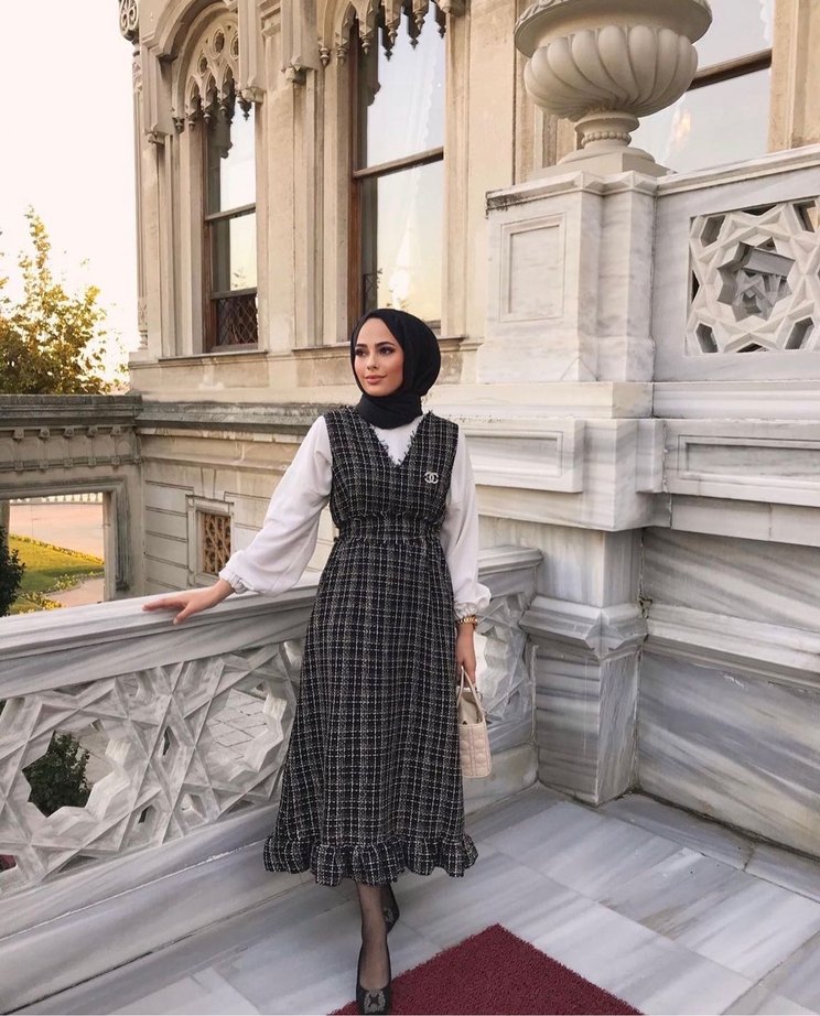 Kemerli Siyah tüvit tesettür Elbise - Görsel 2