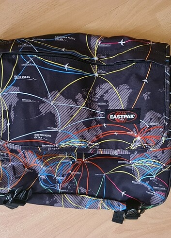 Beden çeşitli Renk Eastpak flight route postacı çanta