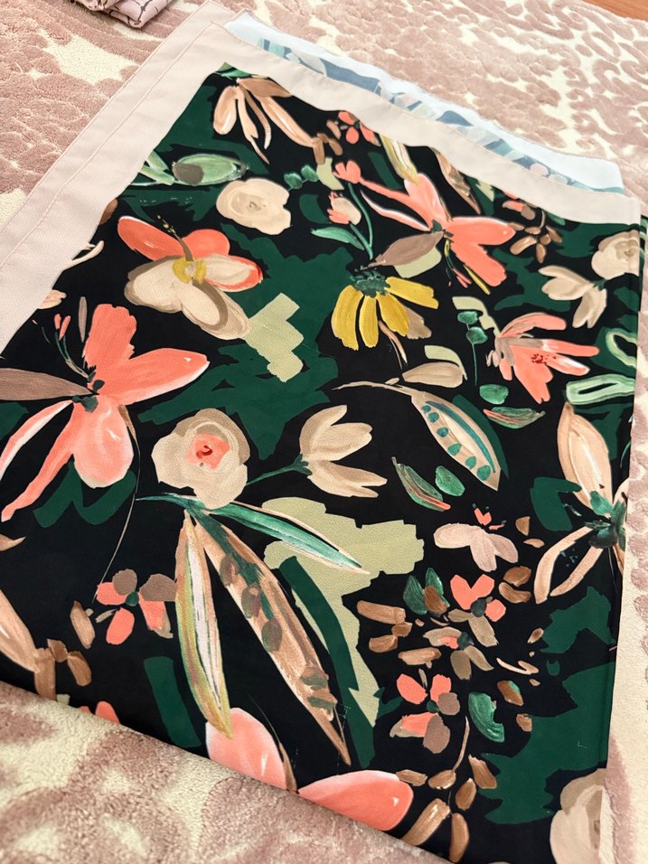 Çiçek Desenli Şal - Görsel 2