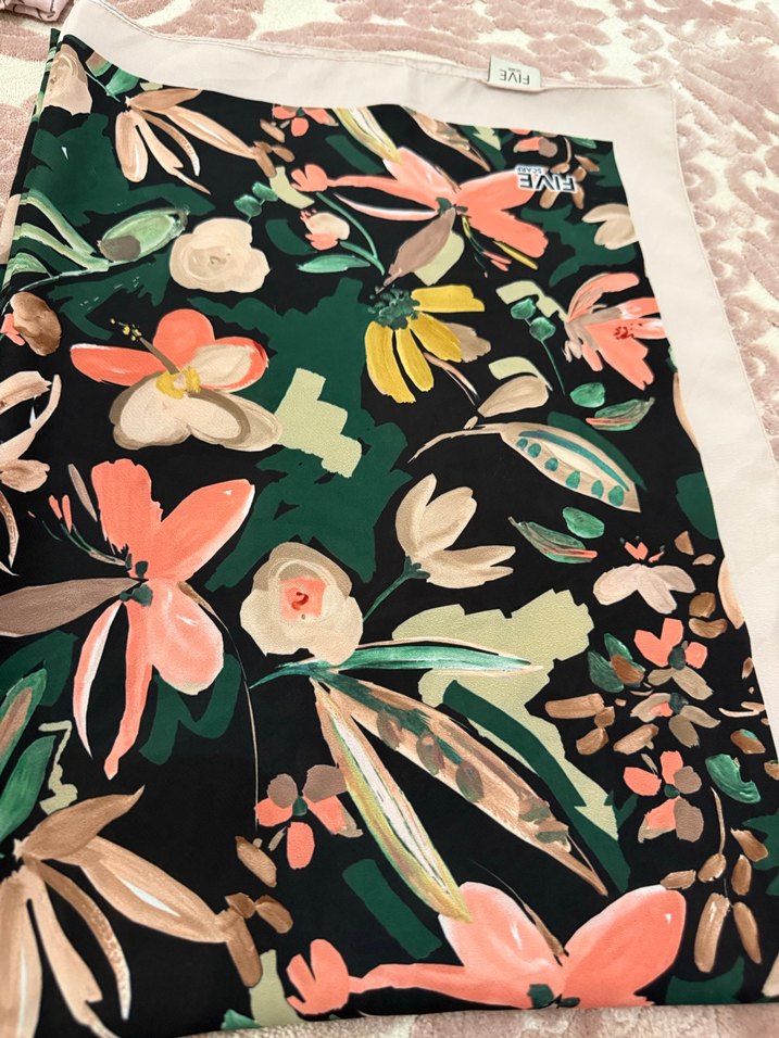 Çiçek Desenli Şal - Görsel 3