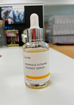 Iunik Propolis Vitamin Synergy Serum