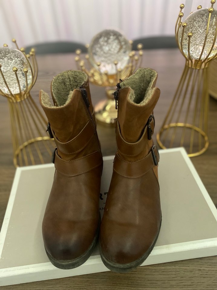 Kahverengi Deri KadınBot - Görsel 3