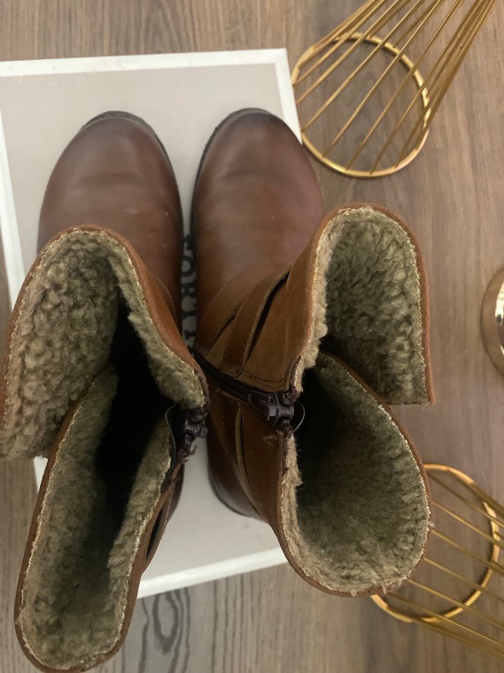 Kahverengi Deri KadınBot - Görsel 5