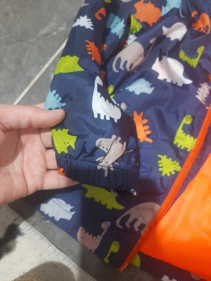 Kapüşonlu Renkli Baskılı Erkek Çocuk Yağmurluk - Görsel 4