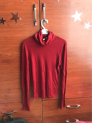 Hm boğazlı kırmızı bluz