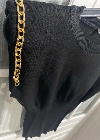 Zincir Detaylı Siyah Kolsuz Bluz - Görsel 2