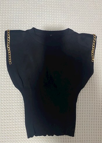 Zincir Detaylı Siyah Kolsuz Bluz - Görsel 3