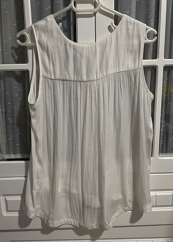 Beyaz  V Yaka Kolsuz Bluz - Görsel 2