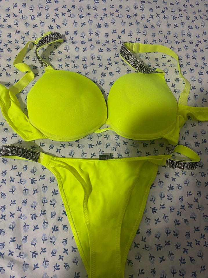 Sarı 
Takım - Görsel 3