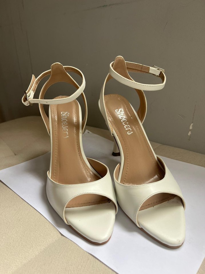 Beyaz Stiletto Topuklu Bağcıklı Kadın Ayakkabı Yeni - Görsel 4