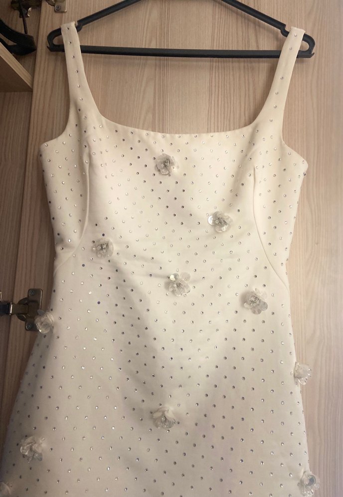 Kısa Beyaz askılı Elbise taşlı - Görsel 5