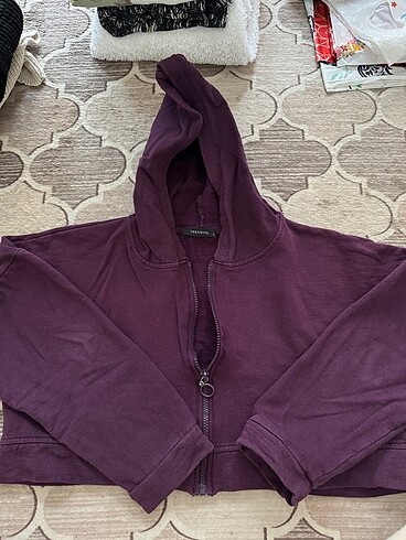 Bershka Milla mürdüm crop kapüşonlu