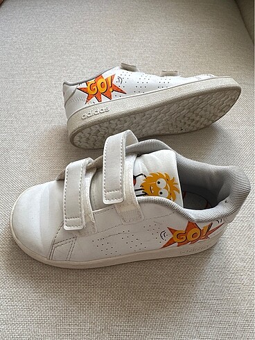 27 Beden Adidas orjinal ayakkabı