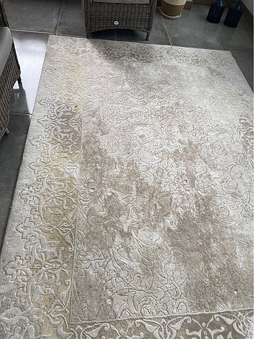 Enzo Angiolini 6 metre kare halı ayrıca diğer parçaları da mevcuttur.