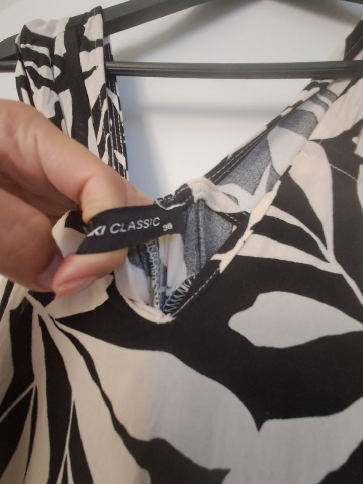 V Yaka Desenli Uzun Elbise - Görsel 3