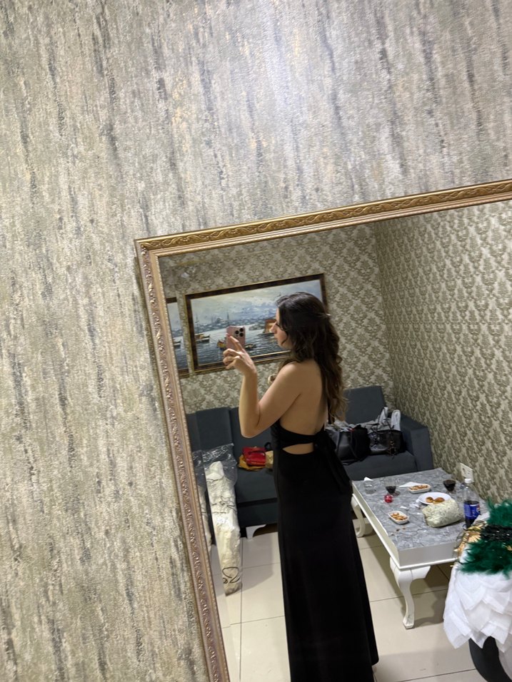 Siyah V Yakalı Uzun Kadın Elbise - Görsel 3