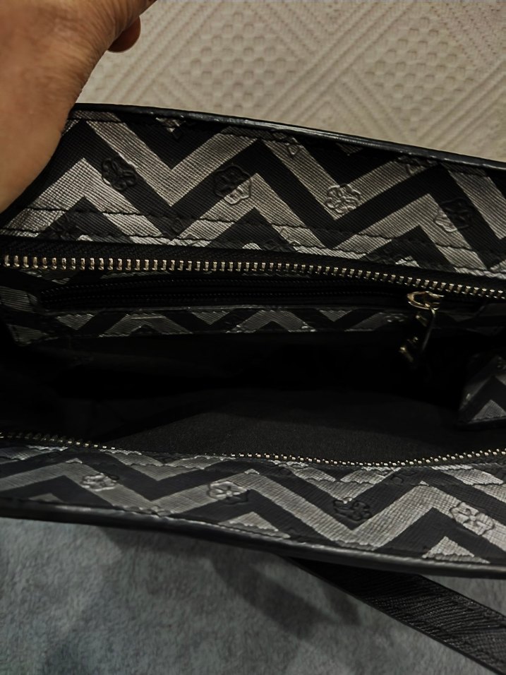 Siyah Beyaz Zebralı Kadın Omuz Çantası- Pierre cardin - Görsel 3