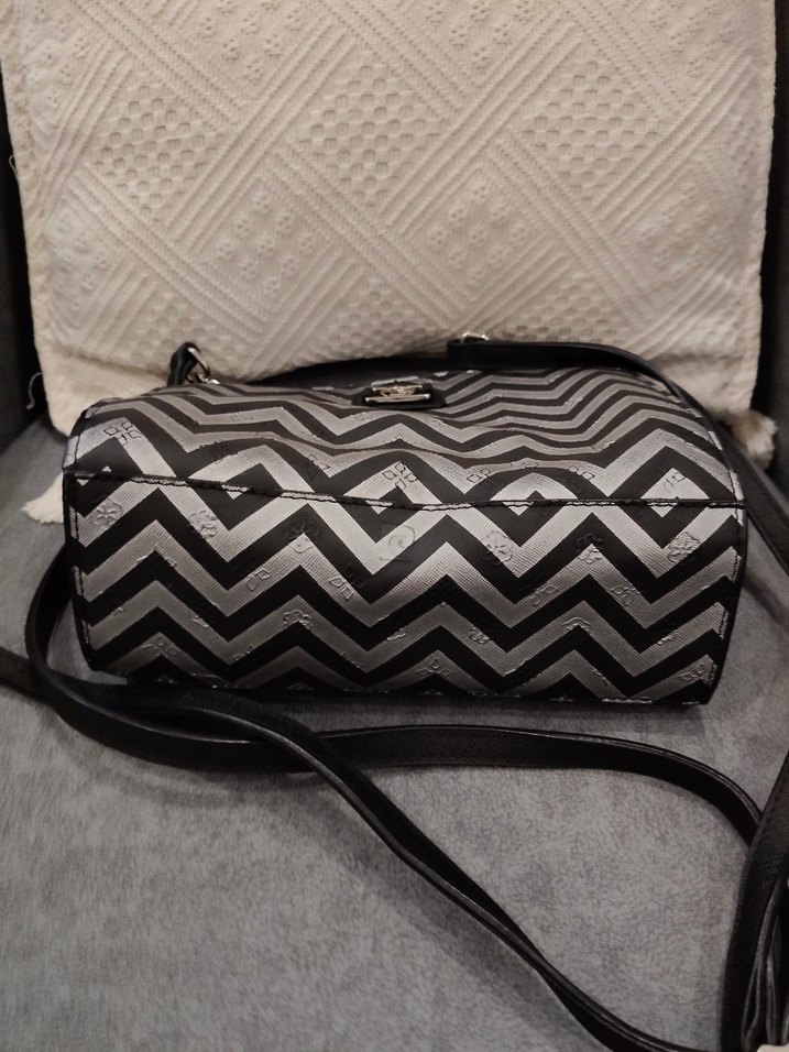 Siyah Beyaz Zebralı Kadın Omuz Çantası- Pierre cardin - Görsel 4