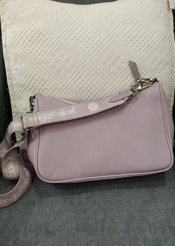 Zincir Detaylı Pembe Deri Kadın Çanta - Görsel 2