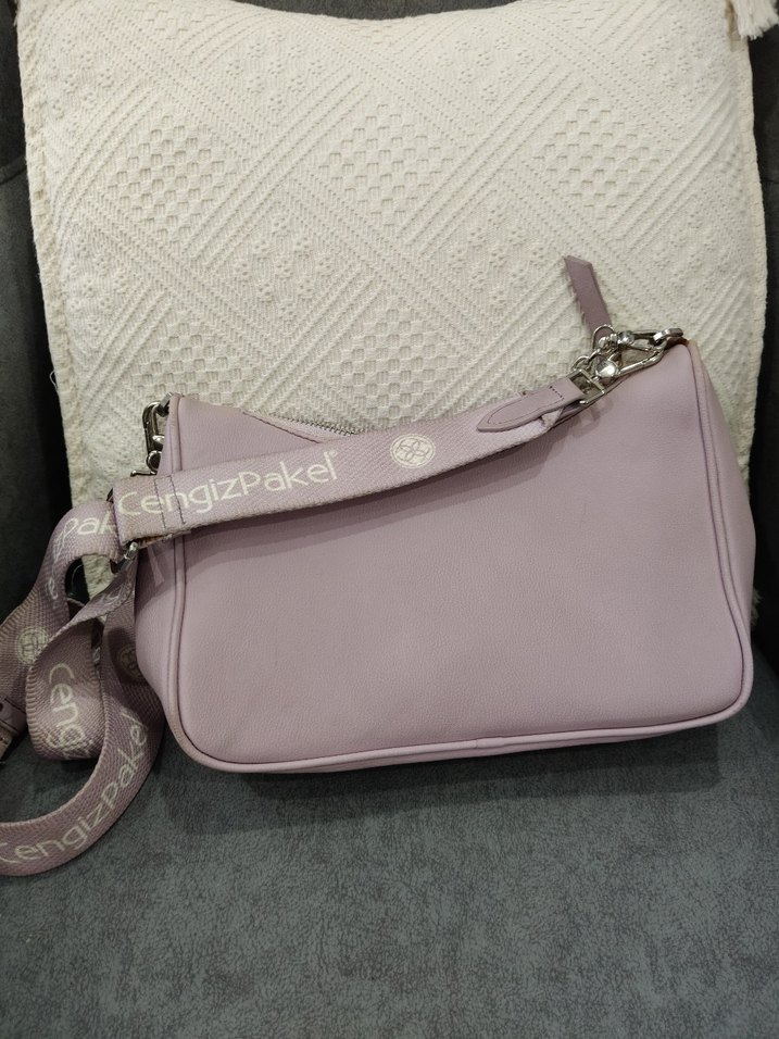 Zincir Detaylı Pembe Deri Kadın Çanta - Görsel 2