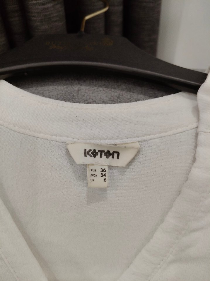 V Yaka Düğmeli Beyaz Keten Kadın Gömlek - Görsel 3