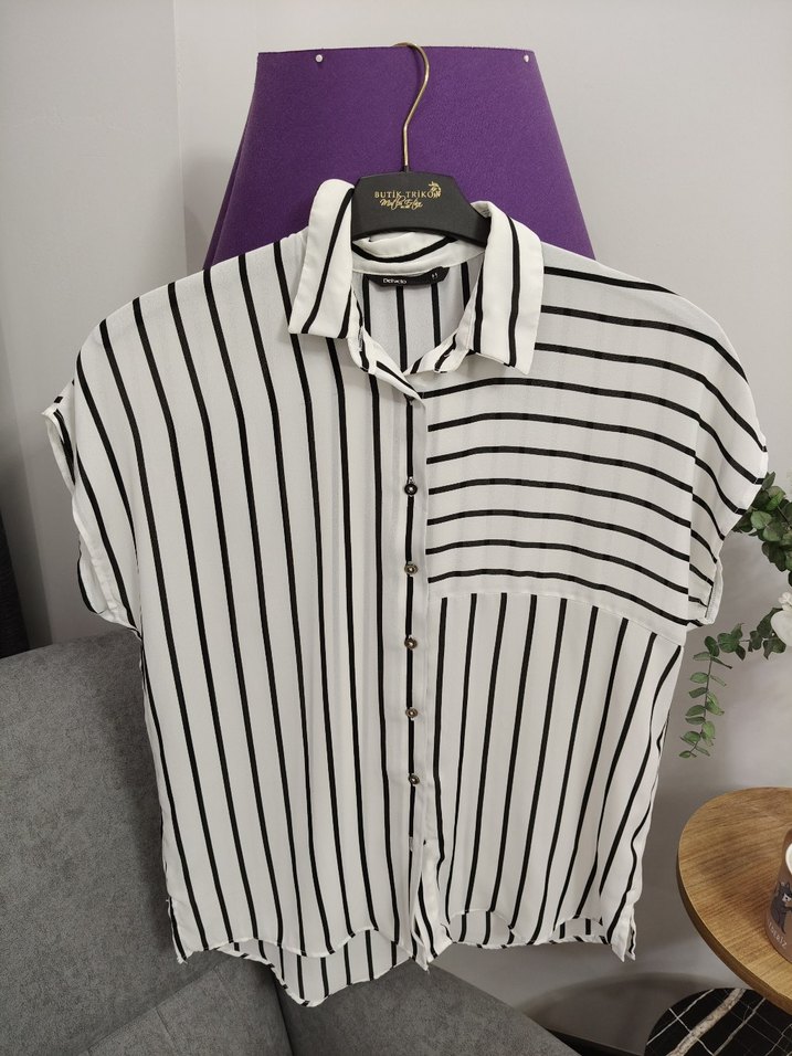 Düğmeli Çizgili Kısa Kollu Kadın Gömlek - Görsel 3