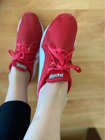 38,5 Beden kırmızı Renk Puma Kadın Sneaker