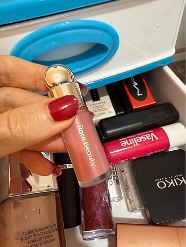 Beden Rare Beauty Likit Allık