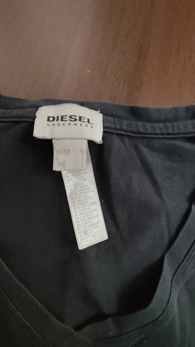 Gri V Yaka Erkek Tişört - Görsel 4