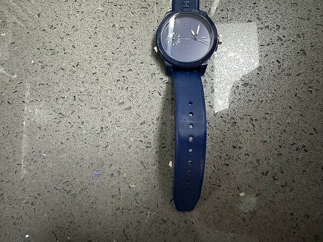 Beden Tommy Hilfiger Saat