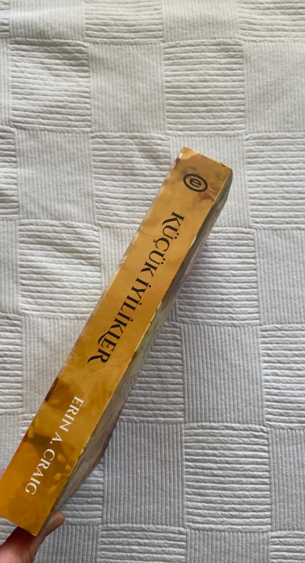 Küçük İyilikler - Erin A. Craig - Görsel 2