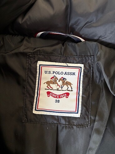 U.S Polo Assn. U.S Polo kadın sisme mont sapkalı