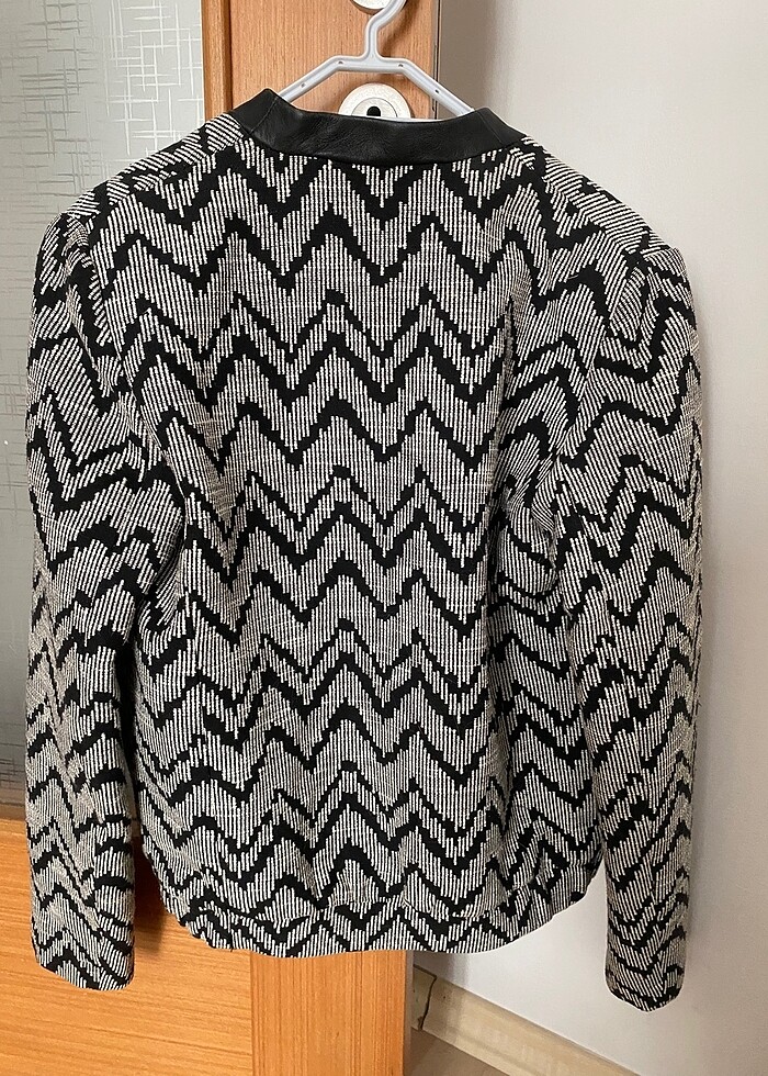 Mango deri detaylı ceket - Görsel 2